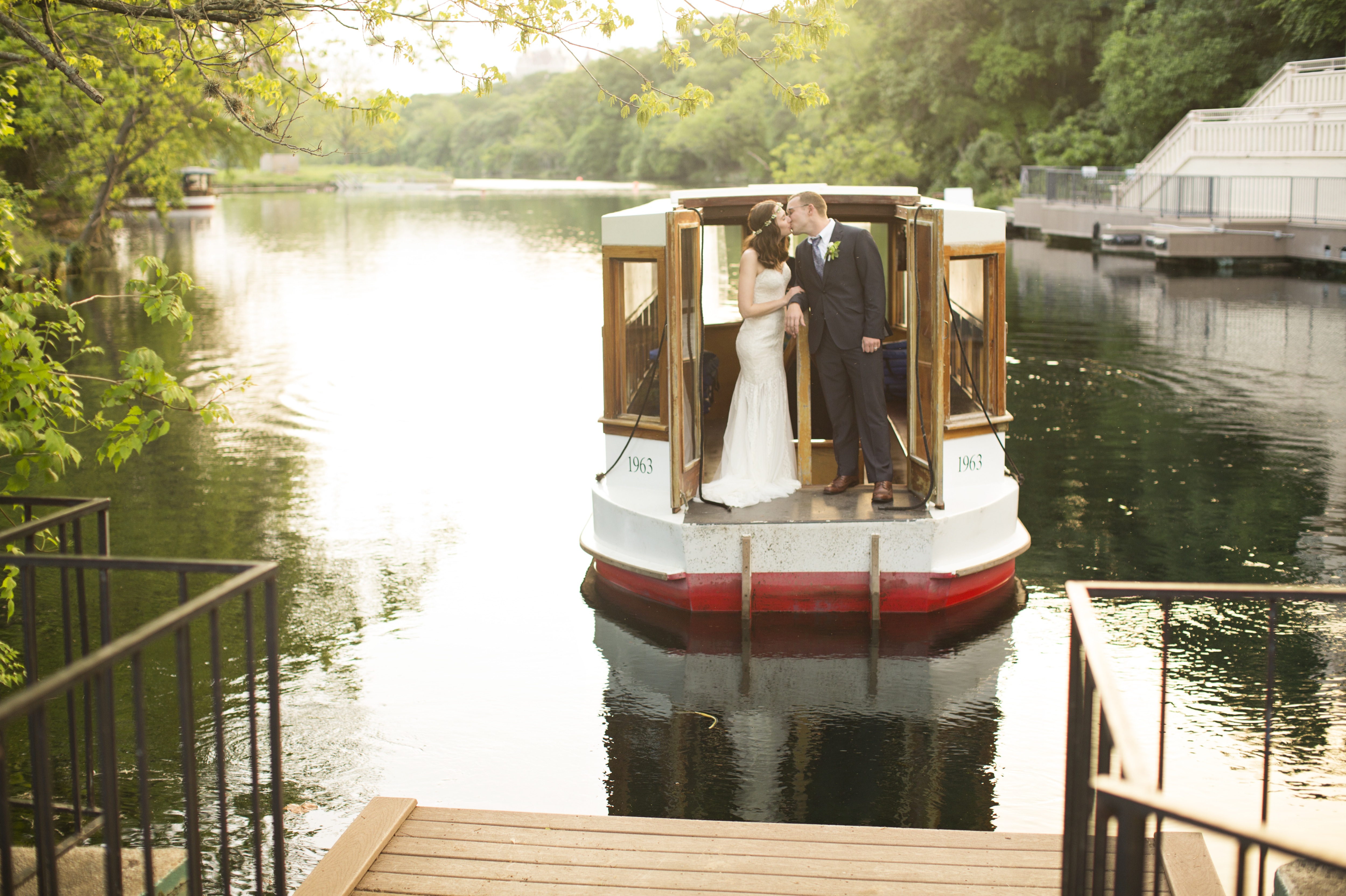 Bride and Groom, Glassbottom Boat, Aquarena Springs, San Marcos, Texas, Wedding, Photography